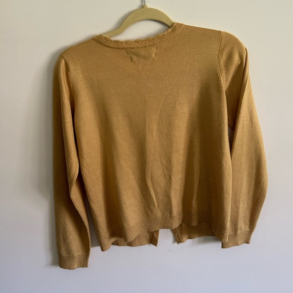 Beautiful hand knit with crocheted detail women's cardigan and size medium. - Picture 5 of 7